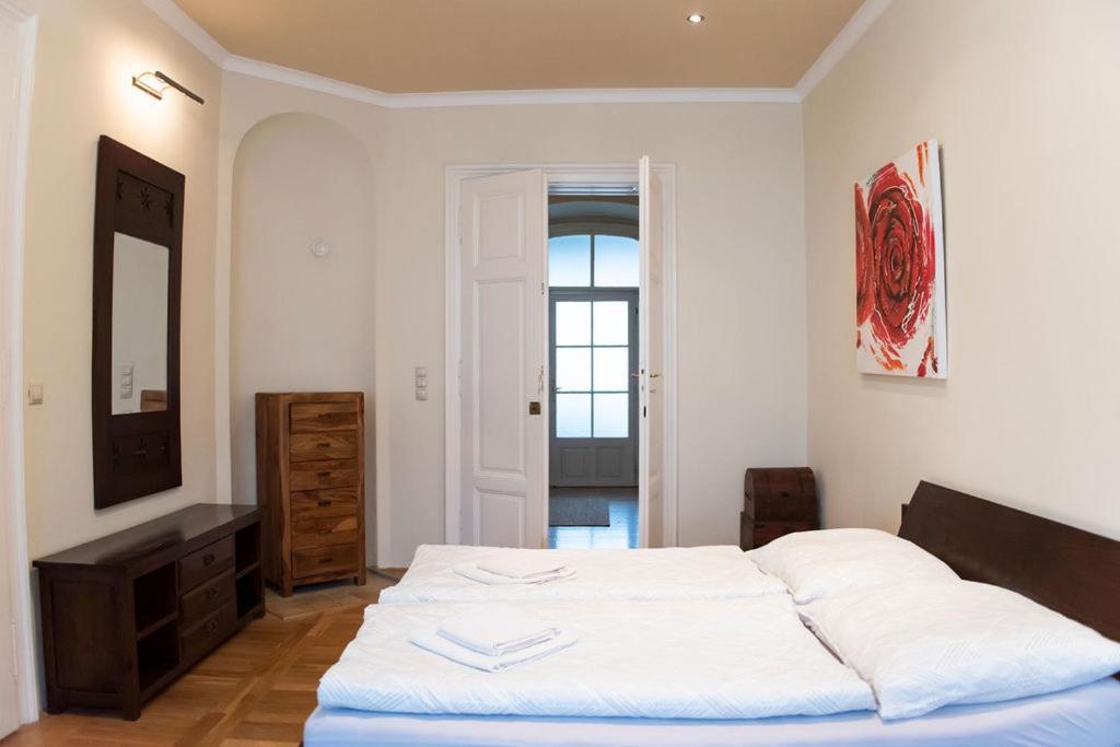 Velky Apartman Bratysława Zewnętrze zdjęcie
