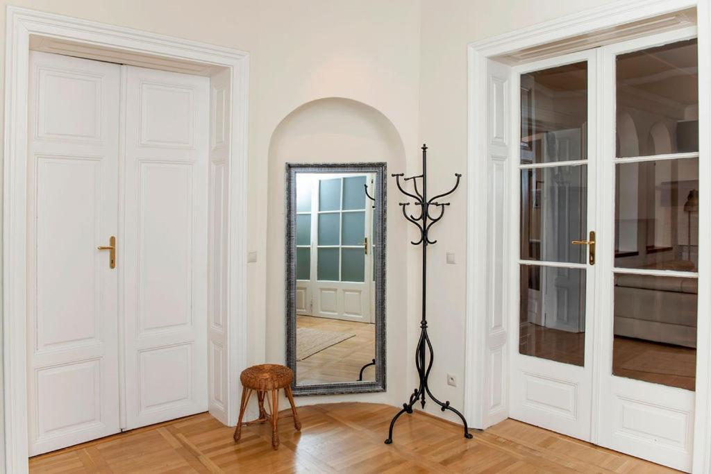 Velky Apartman Bratysława Zewnętrze zdjęcie